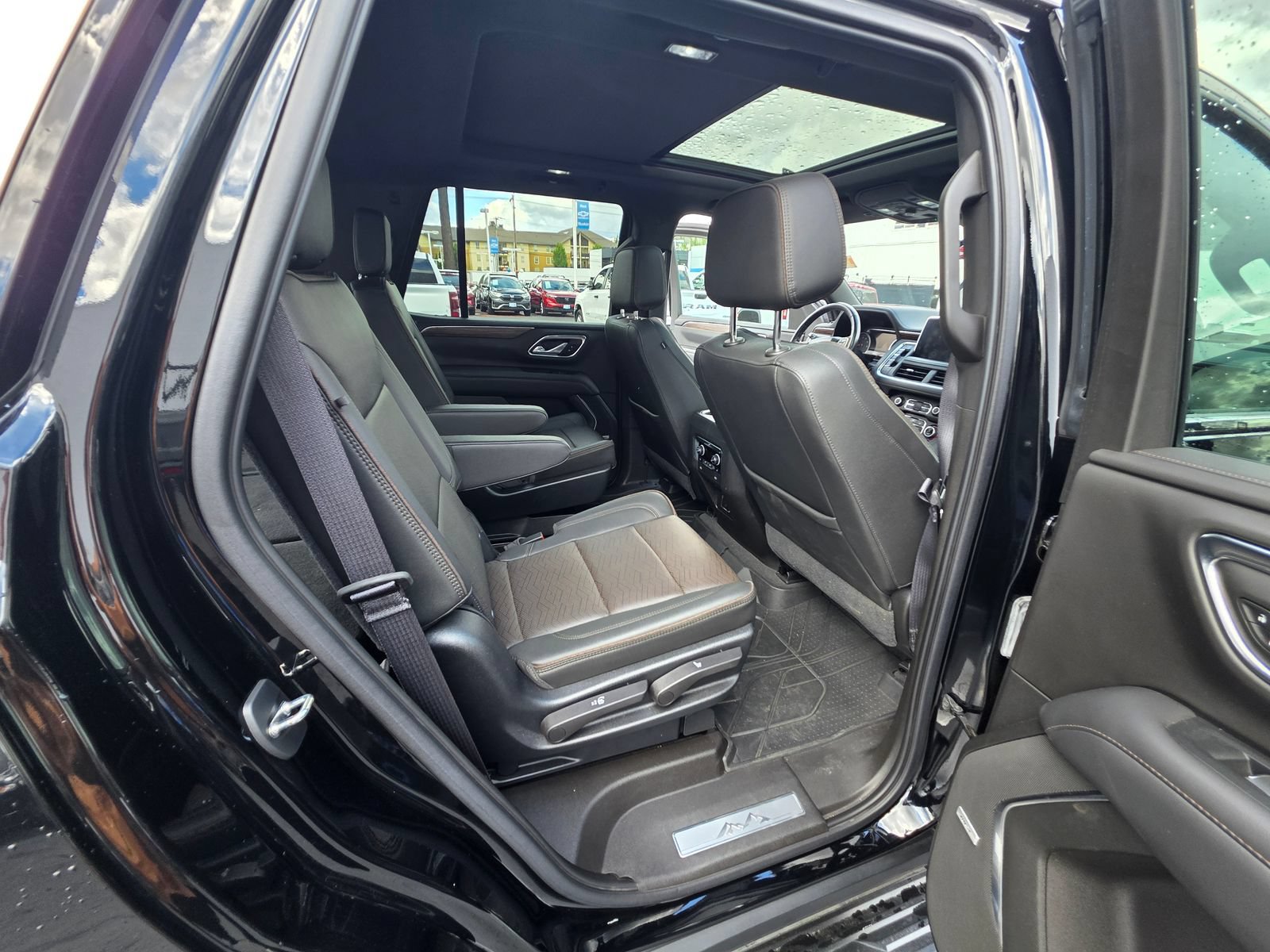 Used 2021 Chevrolet Tahoe High Country AWD/4WD image 14