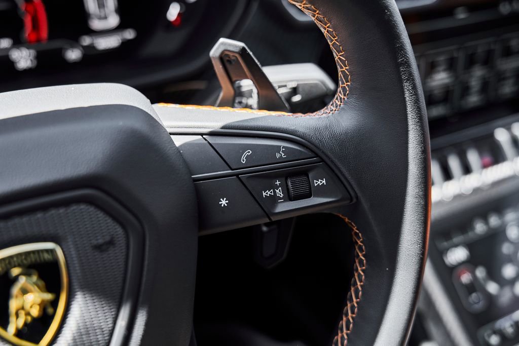 Used 2023 Lamborghini Urus Performante AWD/4WD image 71