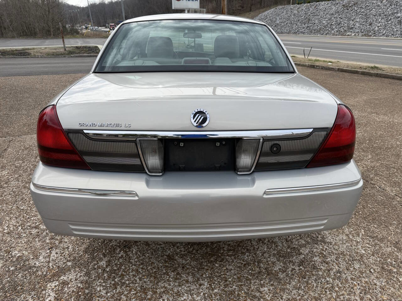 Used 2011 Mercury Grand Marquis LS image 6
