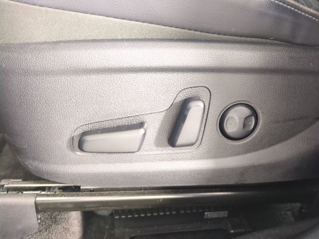 Certified 2022 Hyundai Santa Fe SEL Premium w/ Cargo Package image 23