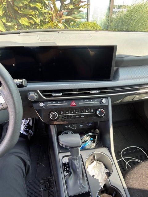 Used 2025 Hyundai Sonata SE FWD image 6