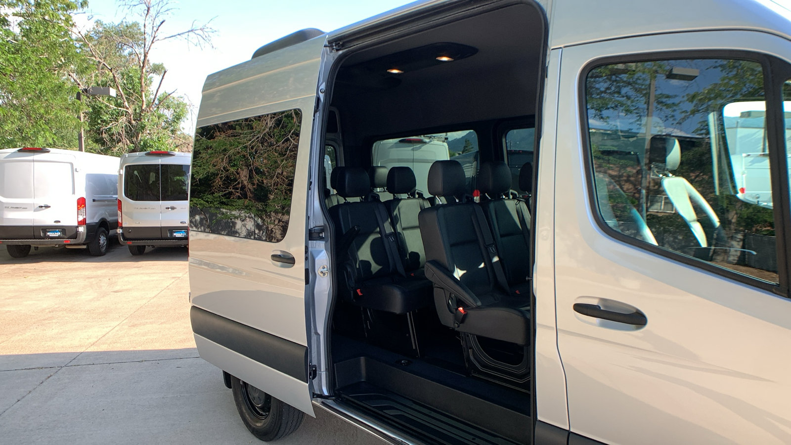 Used 2021 Mercedes-Benz Sprinter 2500 image 24