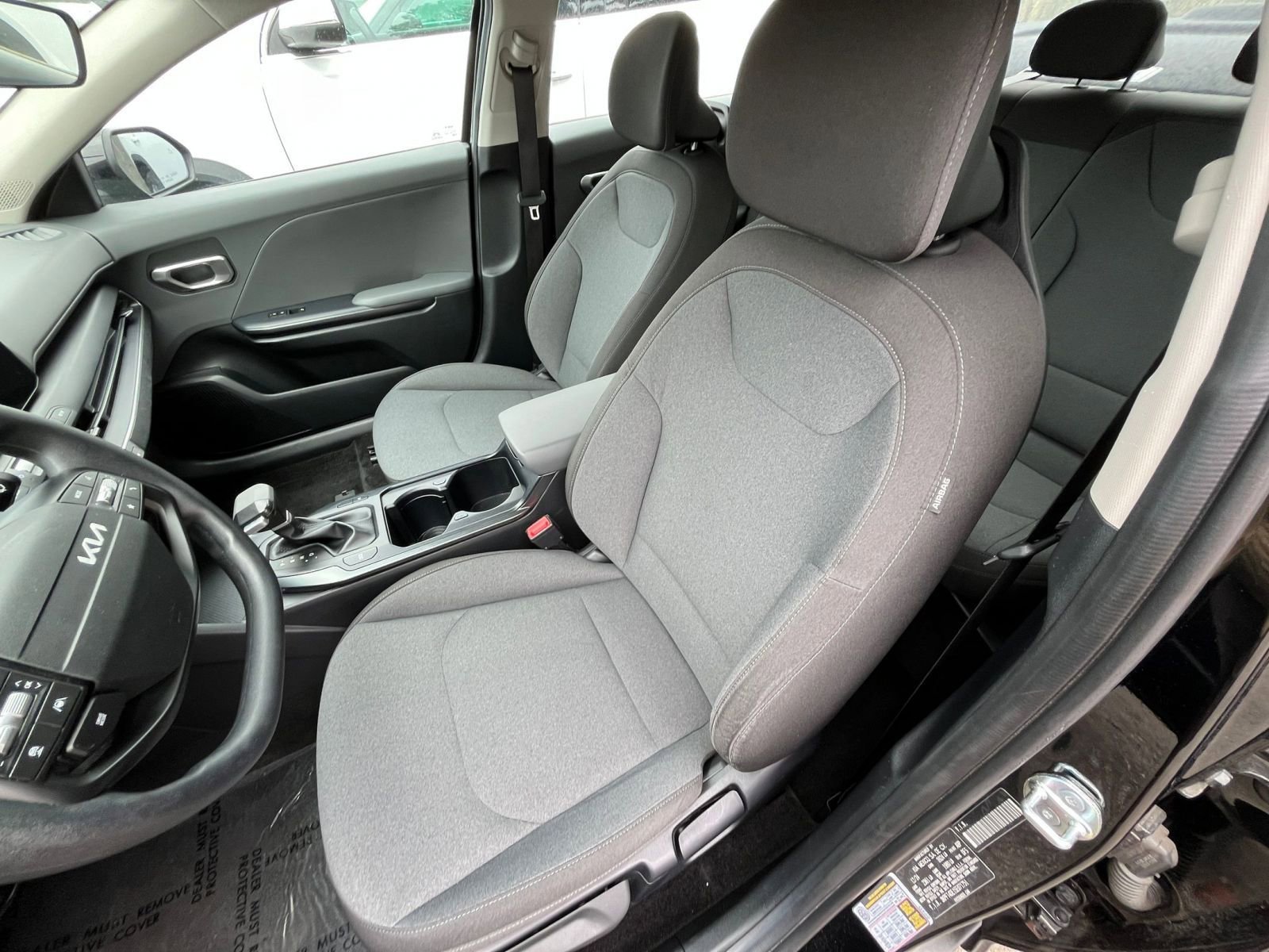 Used 2025 Kia K4 FWD image 37