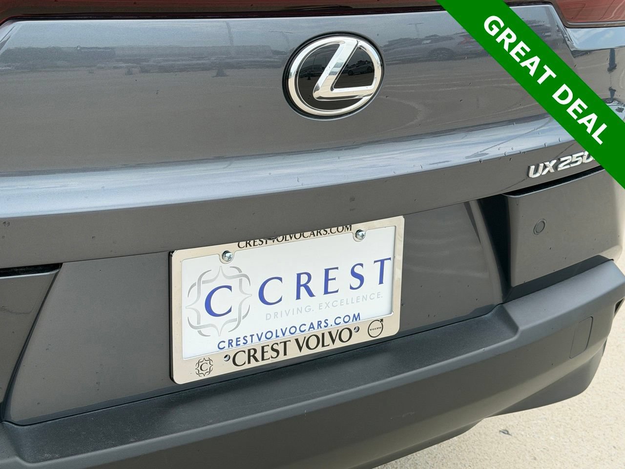 Used 2024 Lexus UX 250h FWD w/ Premium Package image 9