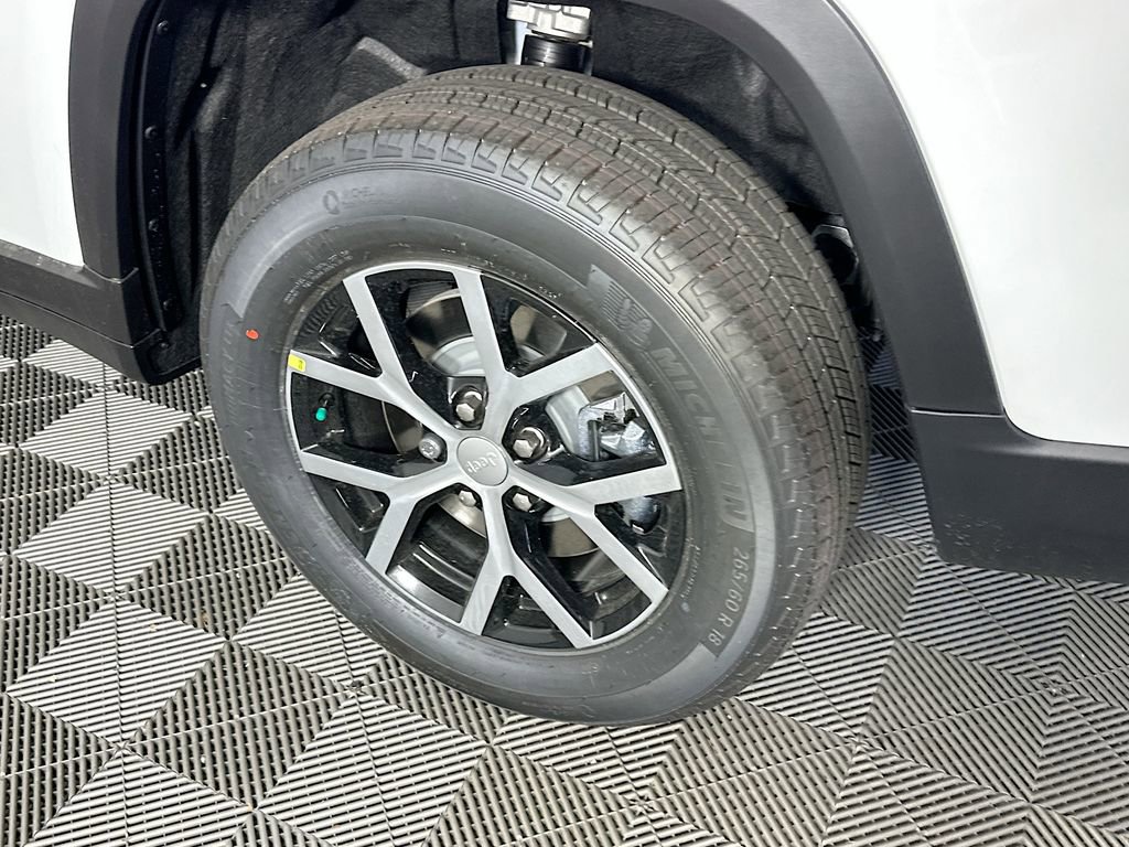 New 2025 Jeep Grand Cherokee L Limited image 39