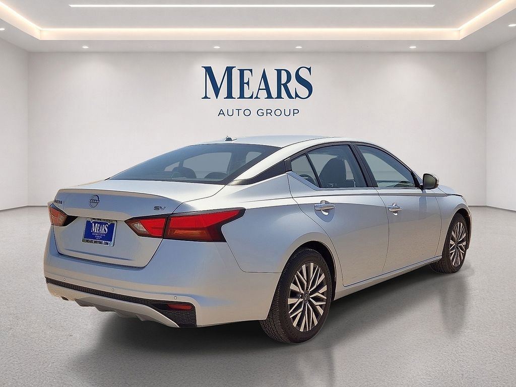 Used 2023 Nissan Altima 2.5 SV FWD image 5