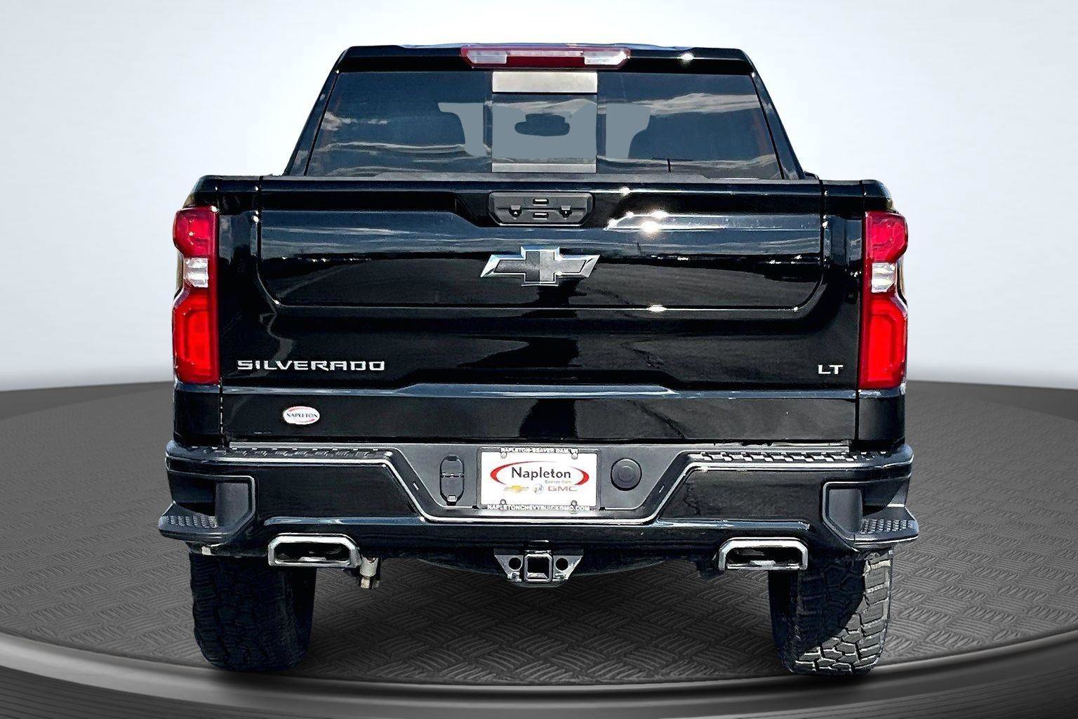 Used 2024 Chevrolet Silverado 1500 LT Trail Boss w/ Convenience Package II AWD/4WD image 4