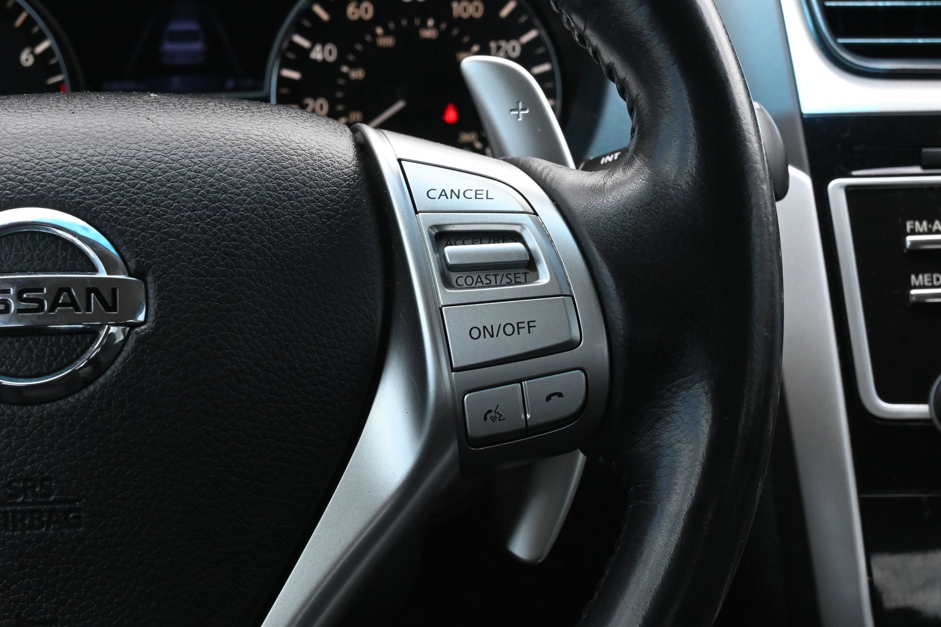 Used 2018 Nissan Altima 2.5 SR FWD image 8