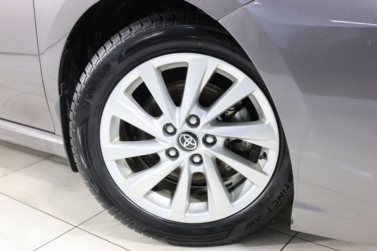 Used 2024 Toyota Camry SE FWD image 12