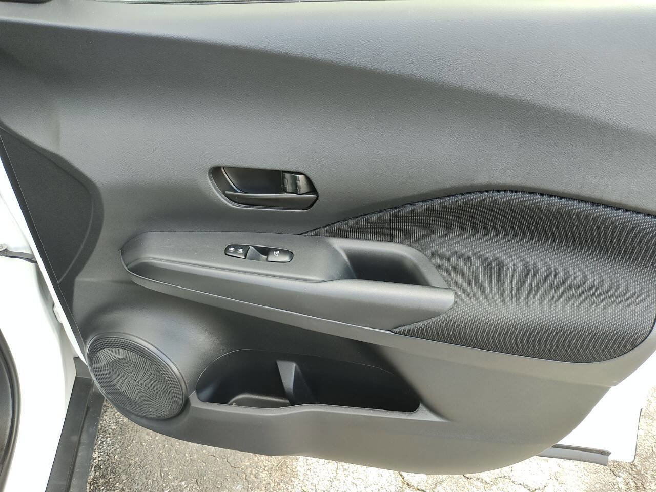 Used 2022 Nissan Kicks S FWD image 53