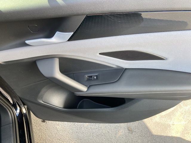 New 2025 Volkswagen Tiguan SE image 52