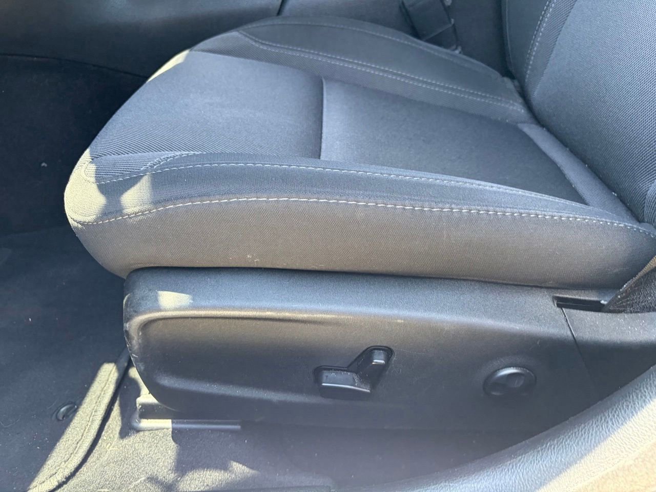 Used 2019 Dodge Charger SXT RWD image 5