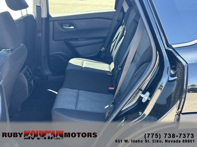 Used 2025 Nissan Rogue SV FWD image 18