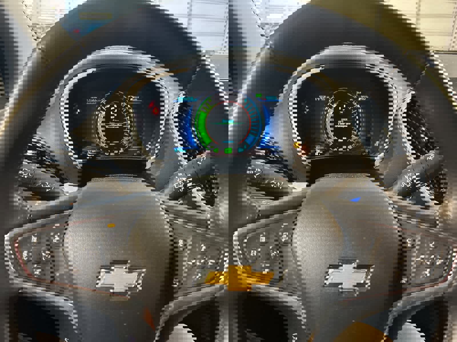 Used 2018 Chevrolet Volt LT w/ Comfort Package image 28