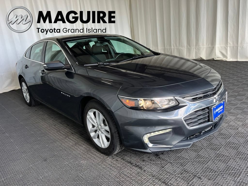 Used 2017 Chevrolet Malibu LT FWD image 31