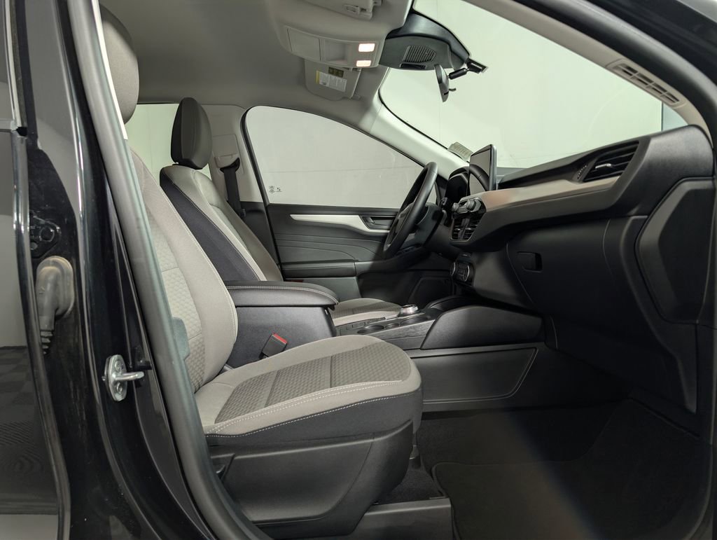 Certified 2022 Ford Escape SE w/ SE Sport Appearance Package FWD image 10
