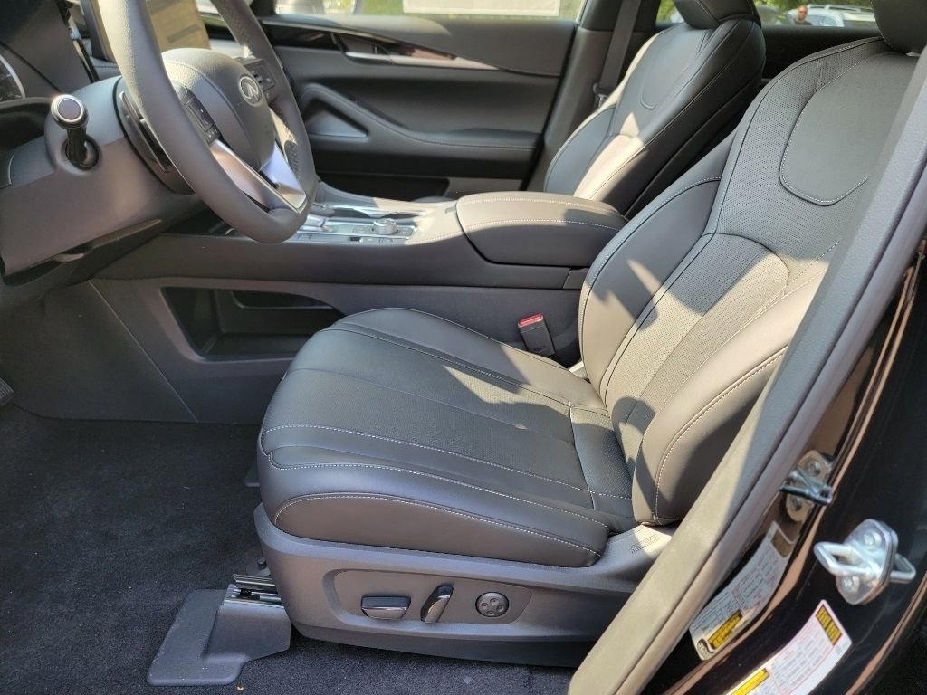 Used 2025 INFINITI QX60 Pure image 26