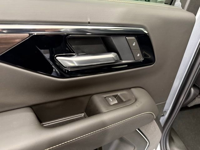 New 2026 Chevrolet Suburban Premier w/ Sun And Tow Package image 22