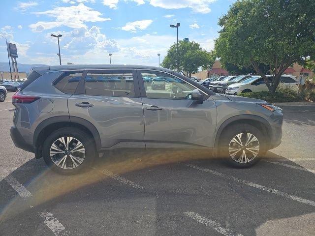 Used 2023 Nissan Rogue SV AWD/4WD image 4