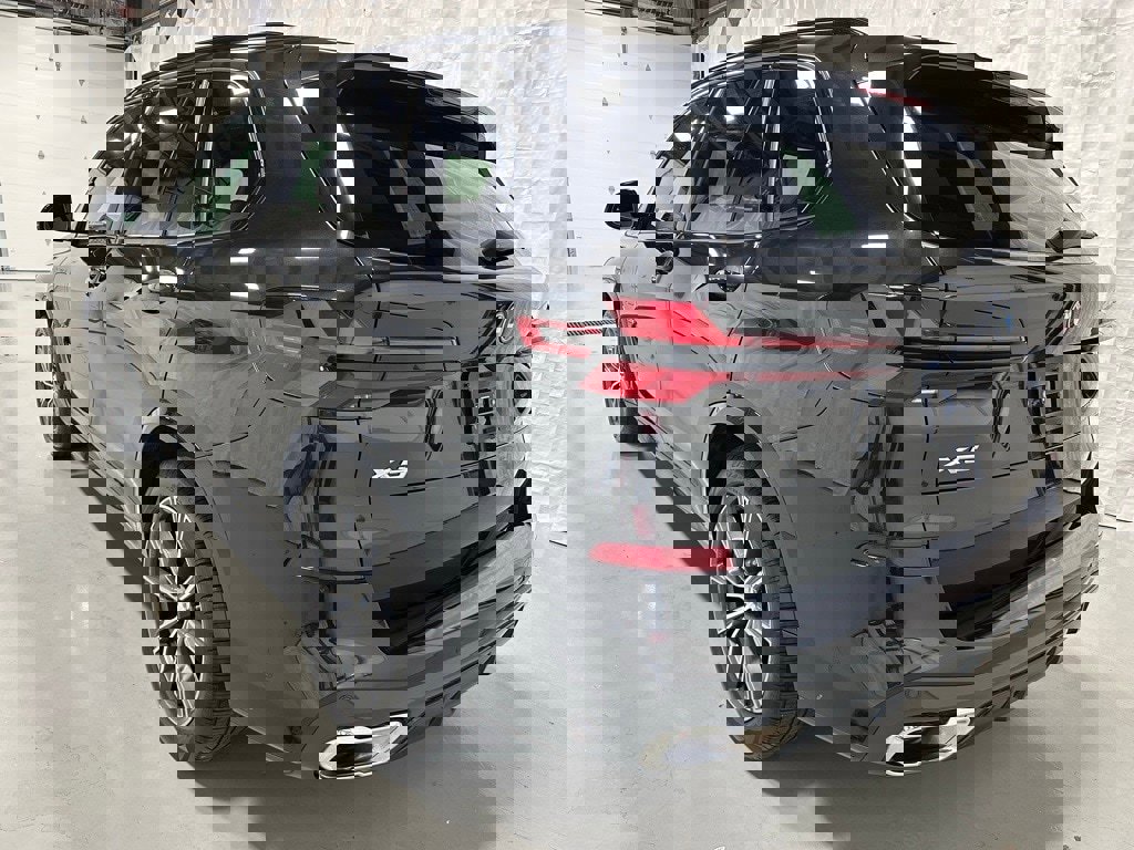 Used 2026 BMW X5 xDrive50e image 5