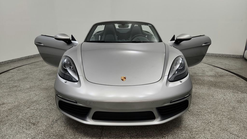 Used 2017 Porsche 718 Boxster S RWD image 19