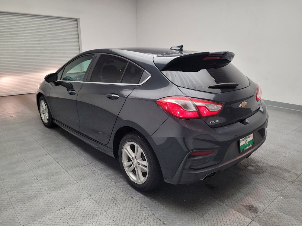 Used 2018 Chevrolet Cruze LT w/ Convenience Package FWD image 5