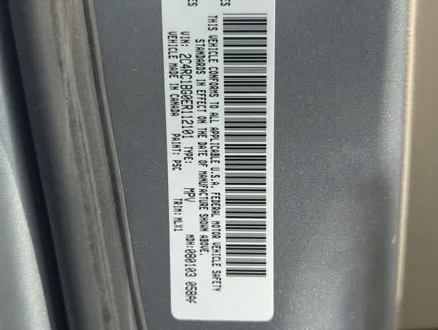 Used 2014 Chrysler Town & Country Touring FWD image 36