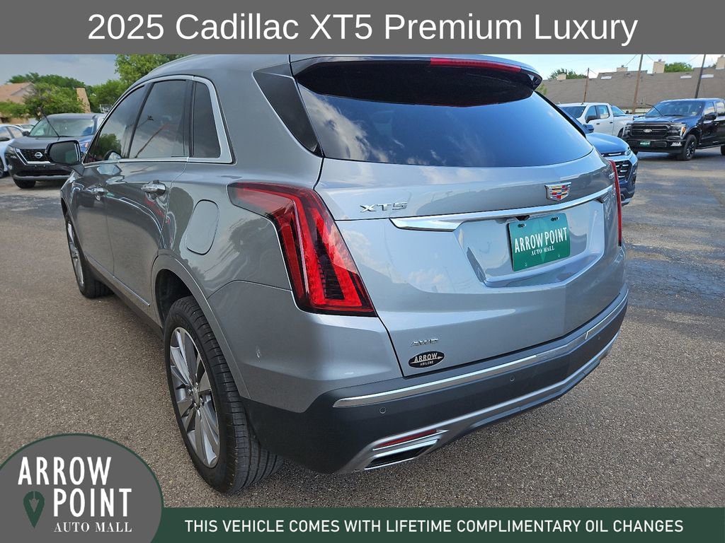 Used 2025 Cadillac XT5 Premium Luxury AWD/4WD image 9