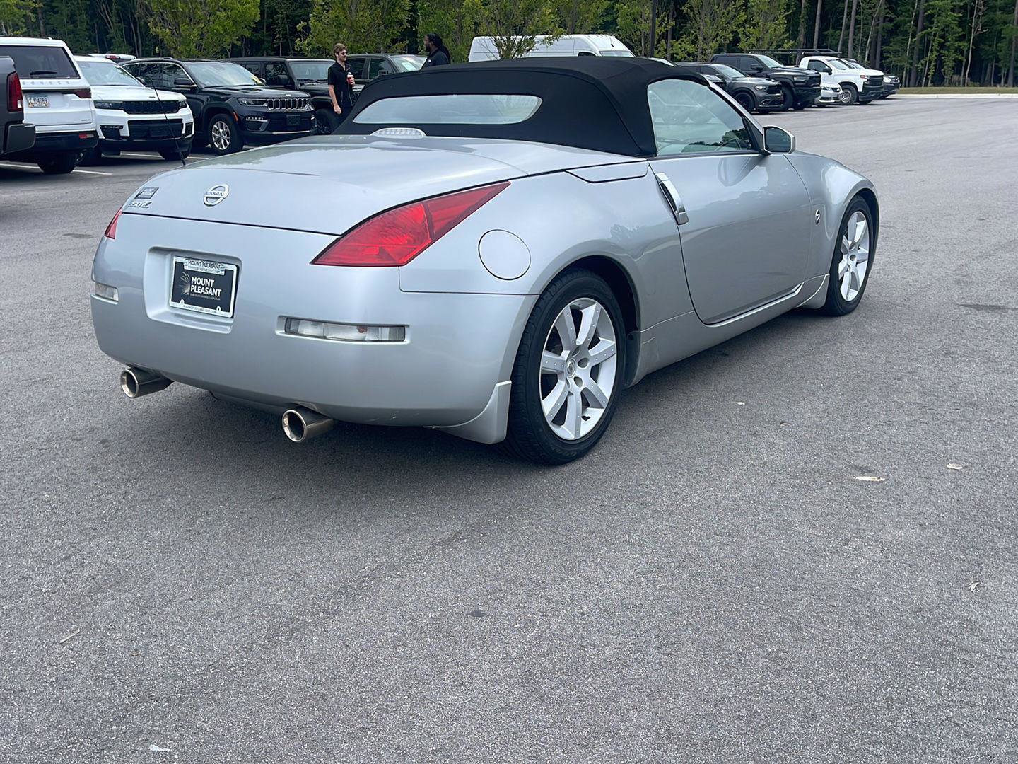 Used 2004 Nissan 350Z Touring RWD image 7