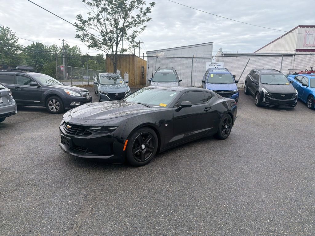 Used 2023 Chevrolet Camaro LT RWD image 3