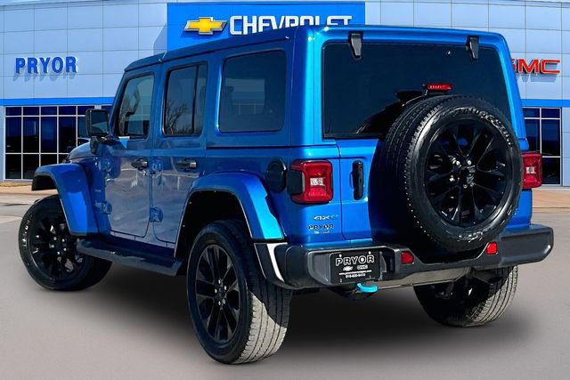 Used 2022 Jeep Wrangler Unlimited Sahara w/ Cold Weather Group AWD/4WD image 2