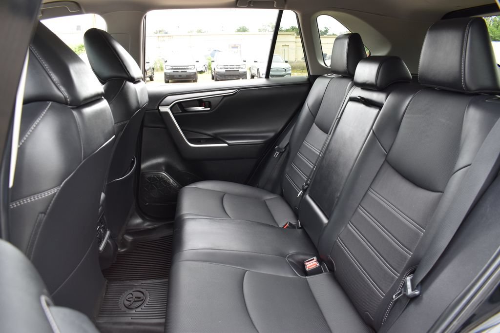 Used 2023 Toyota RAV4 Limited FWD image 28