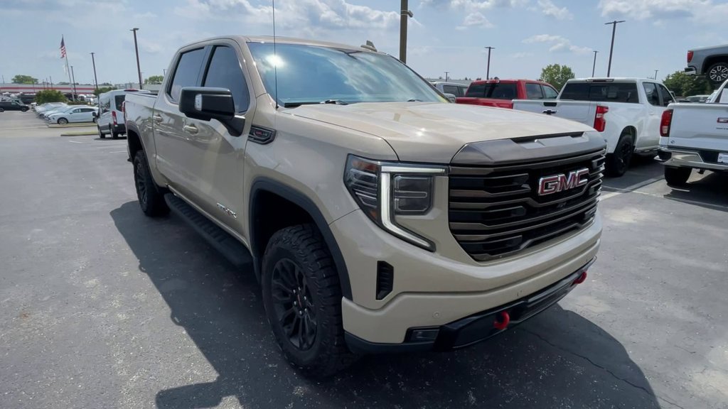 Used 2023 GMC Sierra 1500 AT4X AWD/4WD image 4