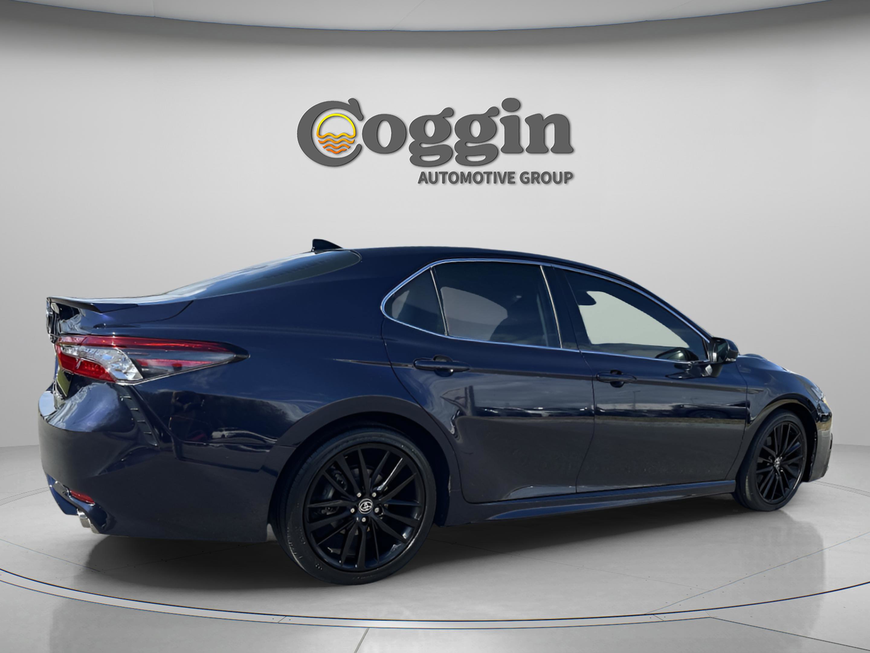 Used 2022 Toyota Camry XSE image 7