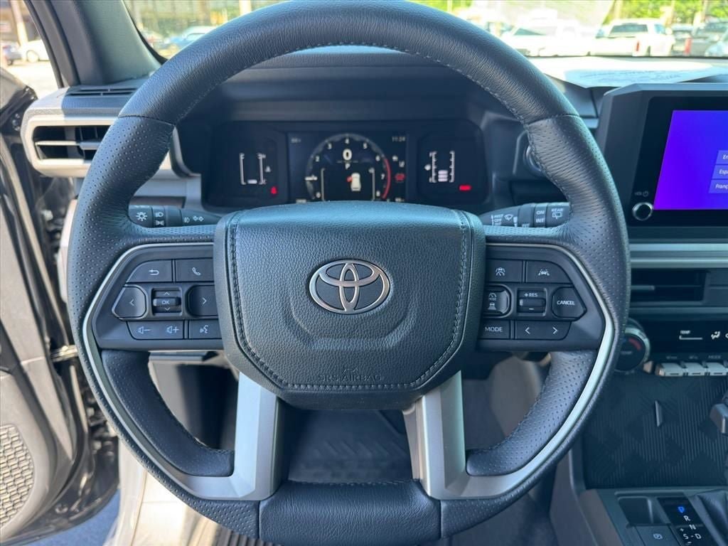 Used 2026 Toyota 4Runner SR5 AWD/4WD image 24
