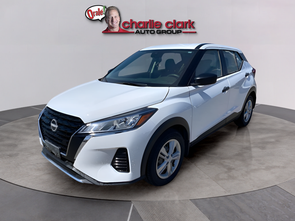 Used 2023 Nissan Kicks S FWD image 1