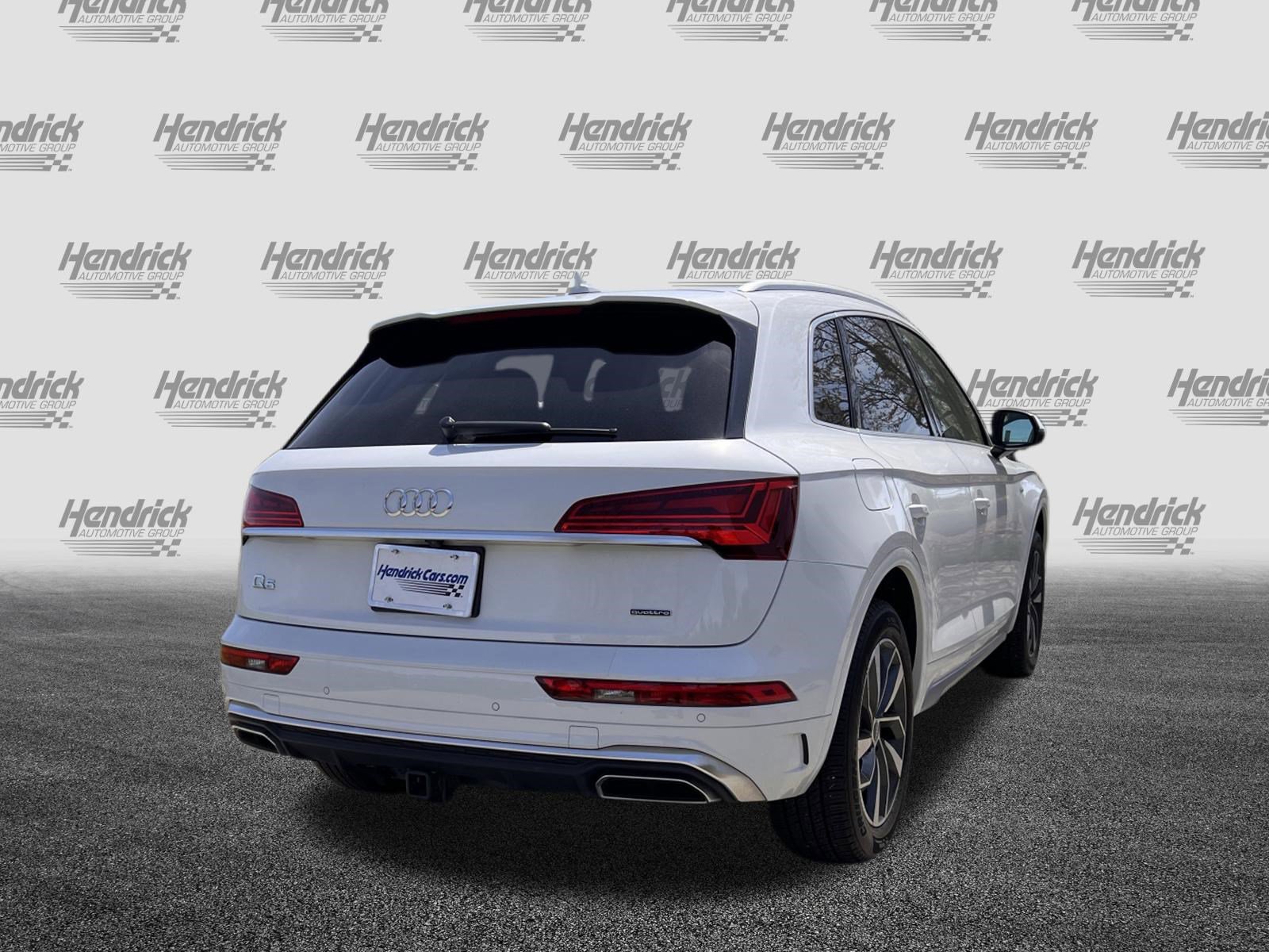 Used 2023 Audi Q5 2.0T Premium w/ Convenience Package image 10