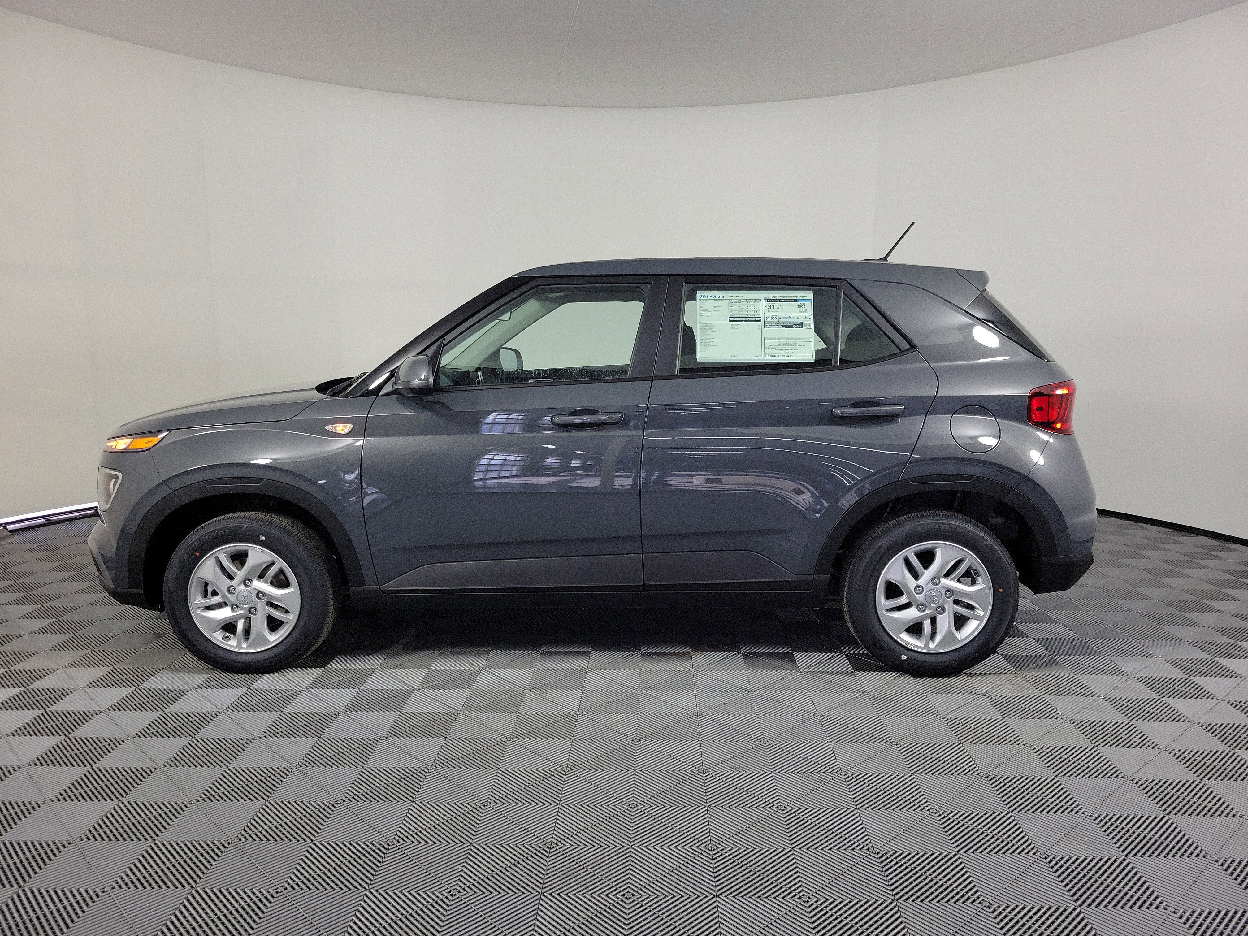 New 2026 Hyundai Venue SE image 39