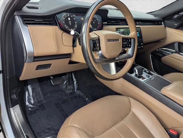 Certified 2023 Land Rover Range Rover SE image 10
