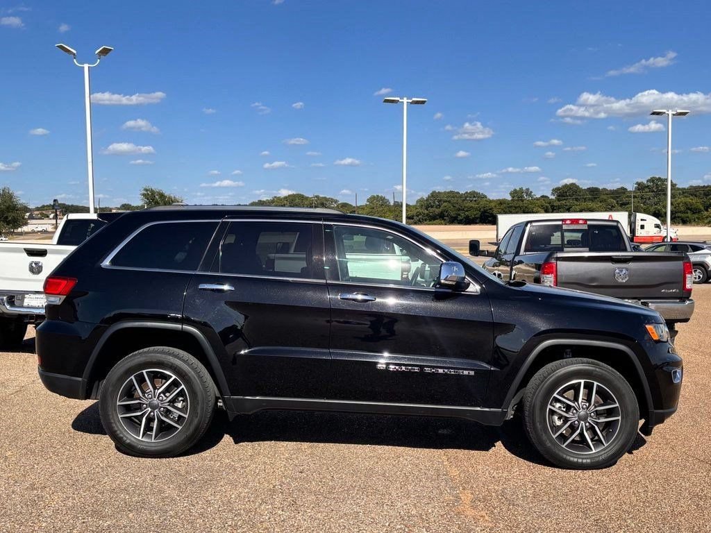 Used 2022 Jeep Grand Cherokee Limited AWD/4WD image 4