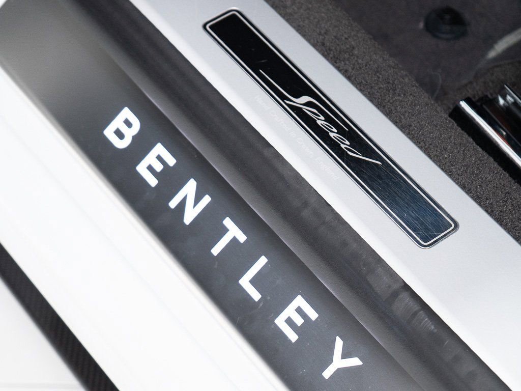 Used 2025 Bentley Flying Spur Plug-In Hybrid image 13