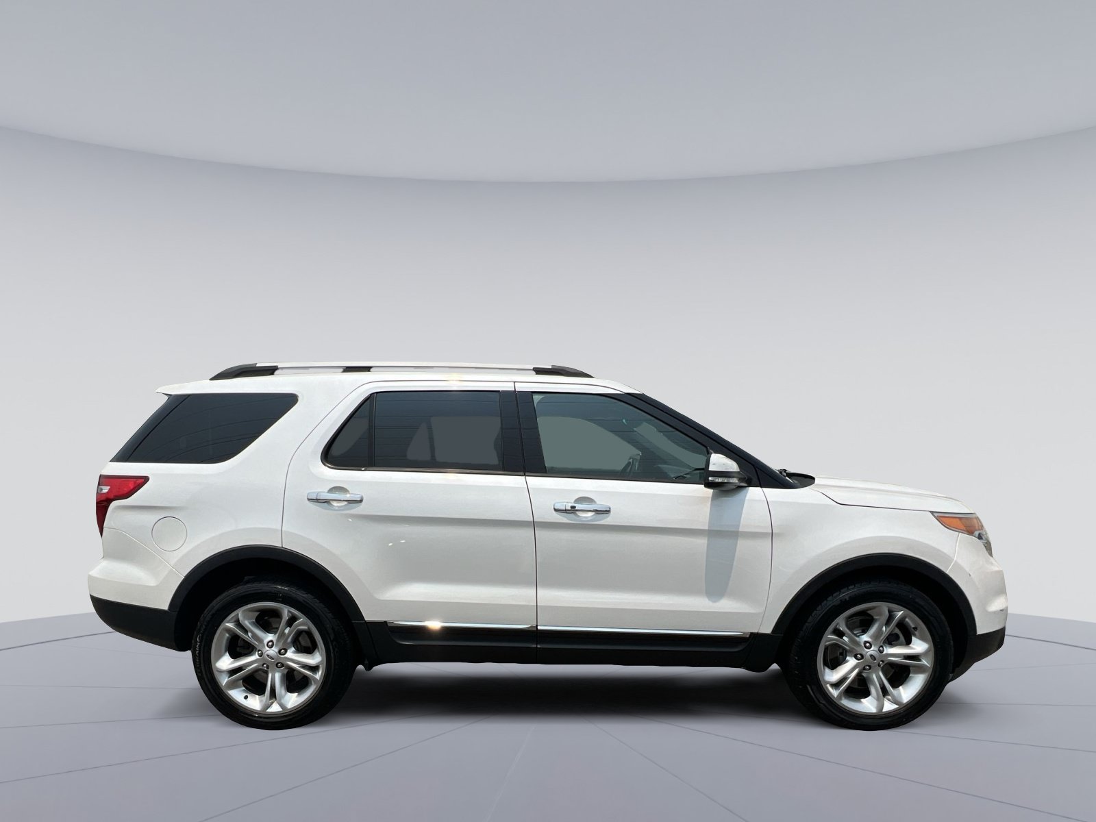 Used 2015 Ford Explorer Limited w/ Equipment Group 301A AWD/4WD image 6