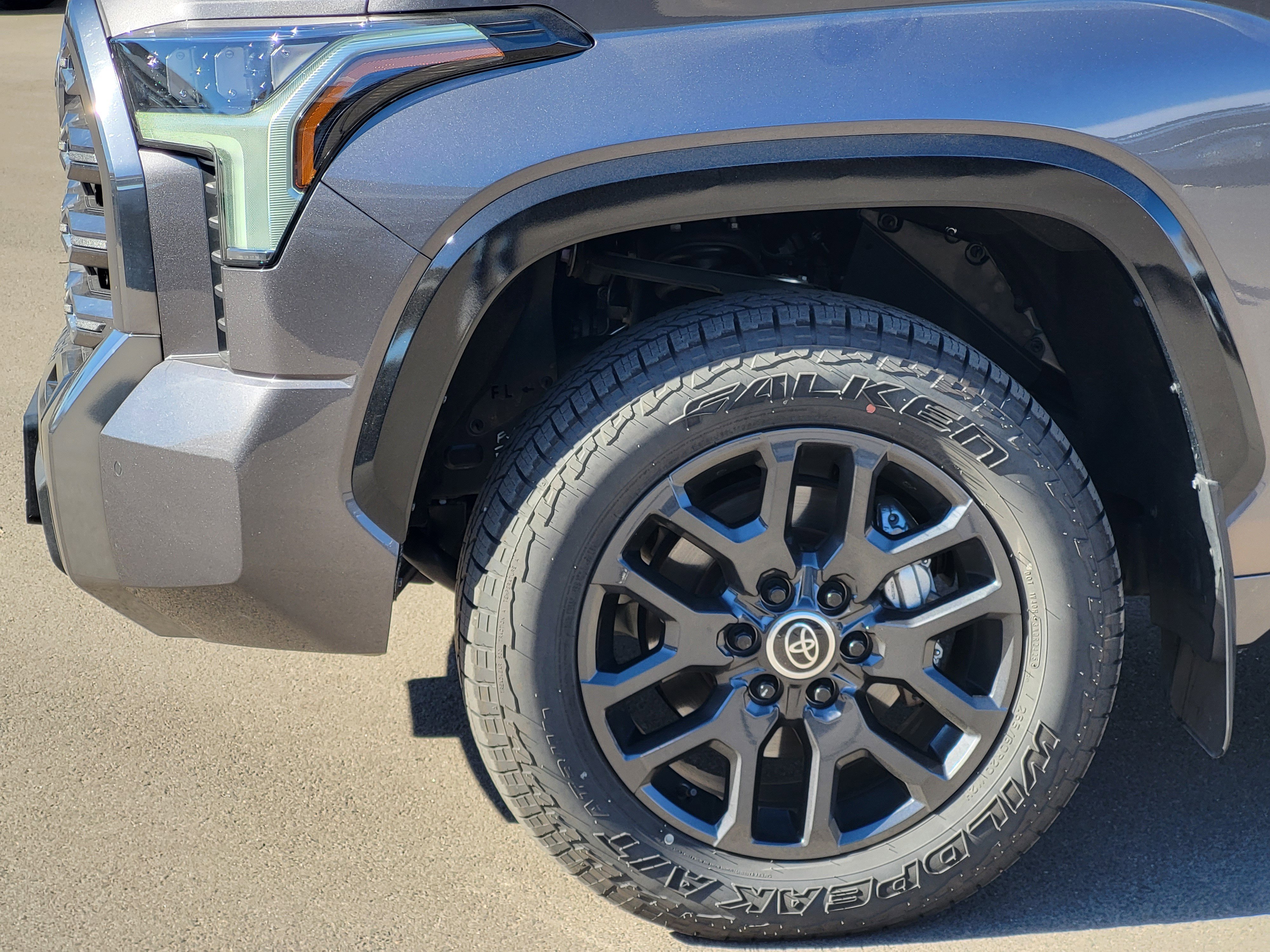 Used 2024 Toyota Tundra Platinum AWD/4WD image 8
