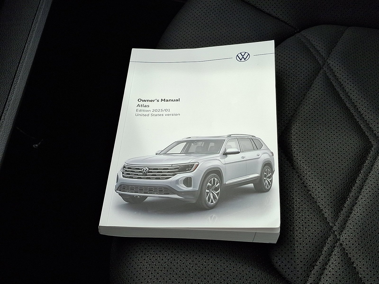 Used 2025 Volkswagen Atlas SE FWD image 25