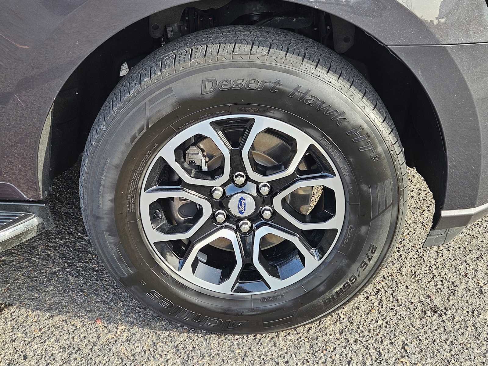 Used 2023 Ford Expedition Max XLT image 9