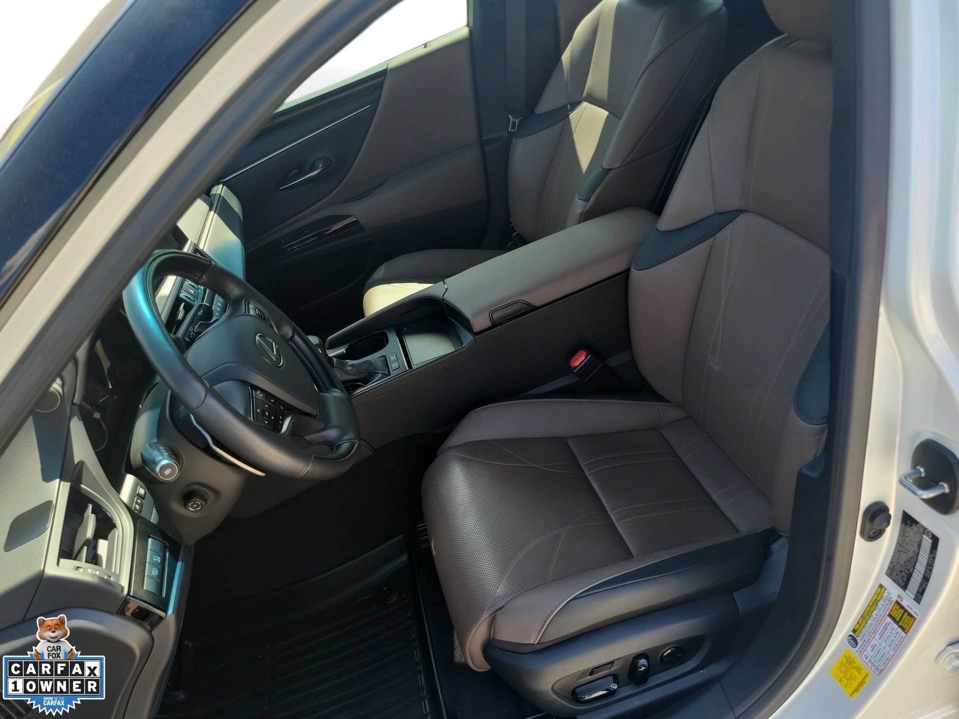 Used 2025 Lexus ES 300h w/ Technology Package FWD image 14