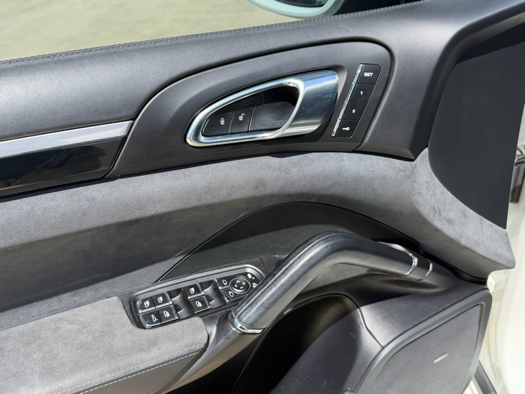 Used 2017 Porsche Cayenne GTS AWD/4WD image 22