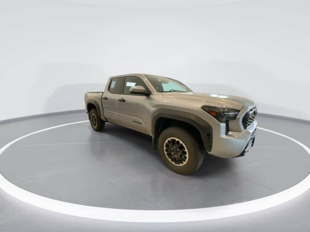 Certified 2025 Toyota Tacoma TRD Off-Road AWD/4WD image 2