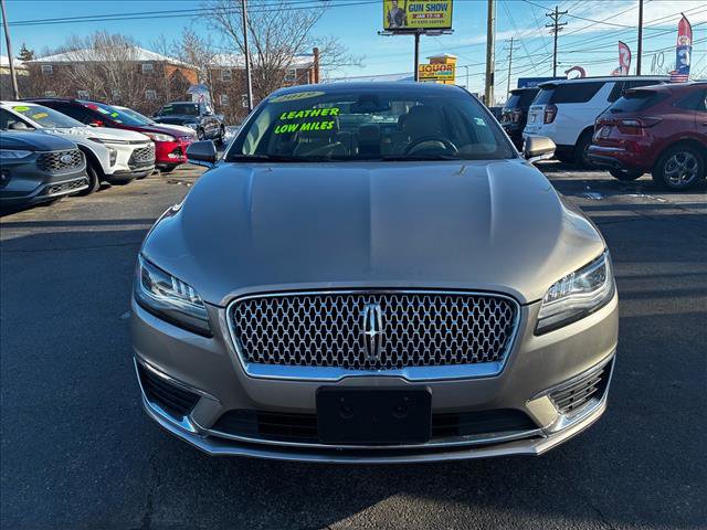 Used 2019 Lincoln MKZ Premiere image 2