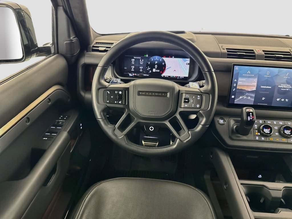 Used 2025 Land Rover Defender 110 AWD/4WD image 24